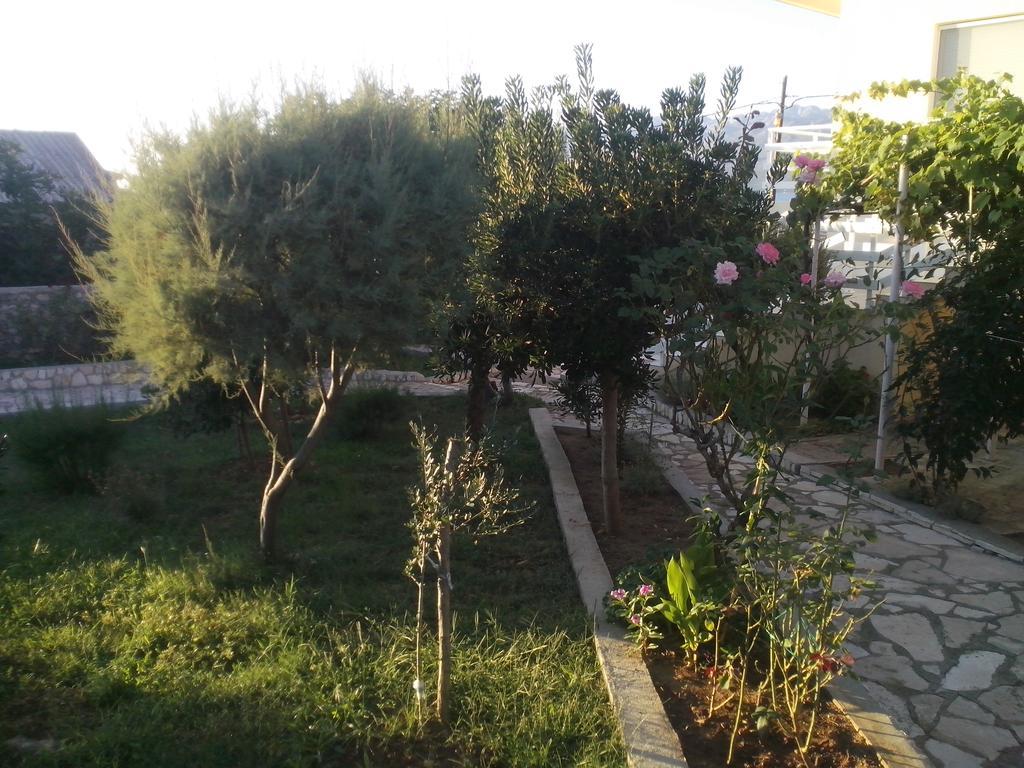 Apartamento Kuca Za Odmor Laura Ražanac Exterior foto